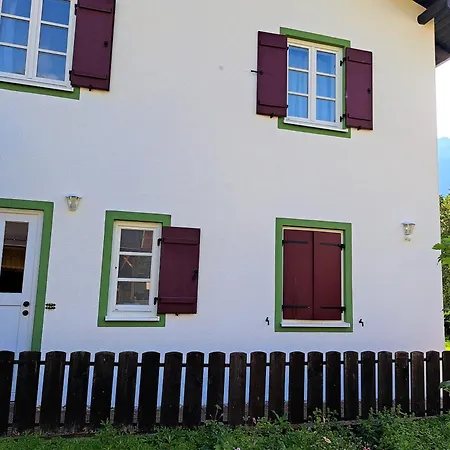 Apartment Im Lueftlmalereck, Mussldomahaus *