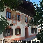 Lejlighed Im Lueftlmalereck, Mussldomahaus